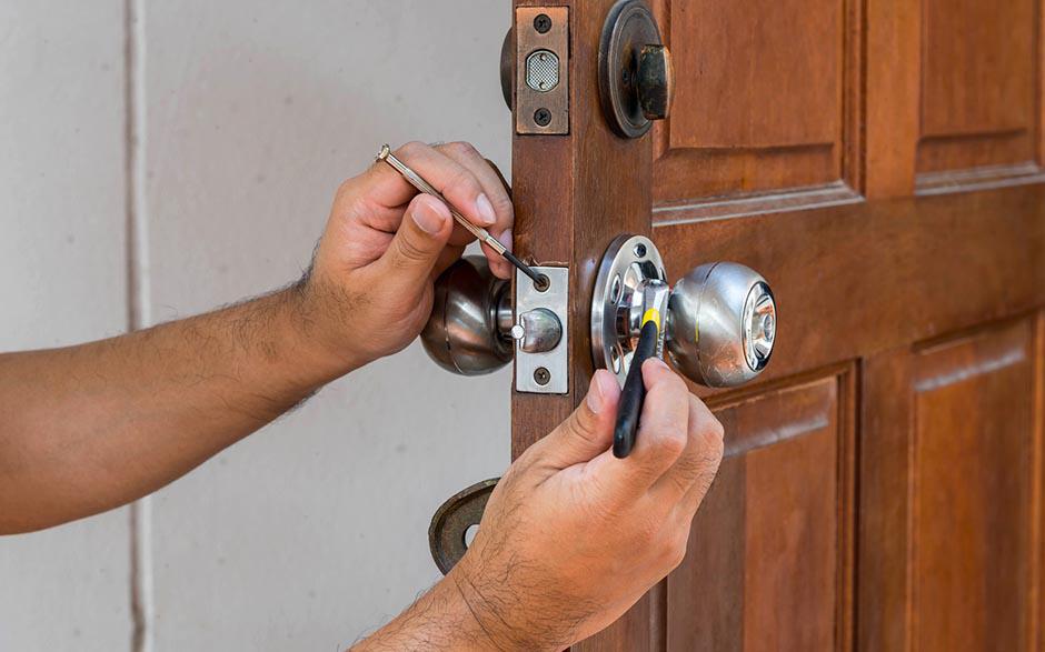 tarif serrurier ouverture de porte Issou
